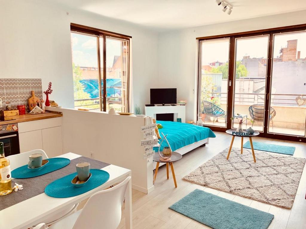 Sunny Deluxe Apt. & Terrace Apartament